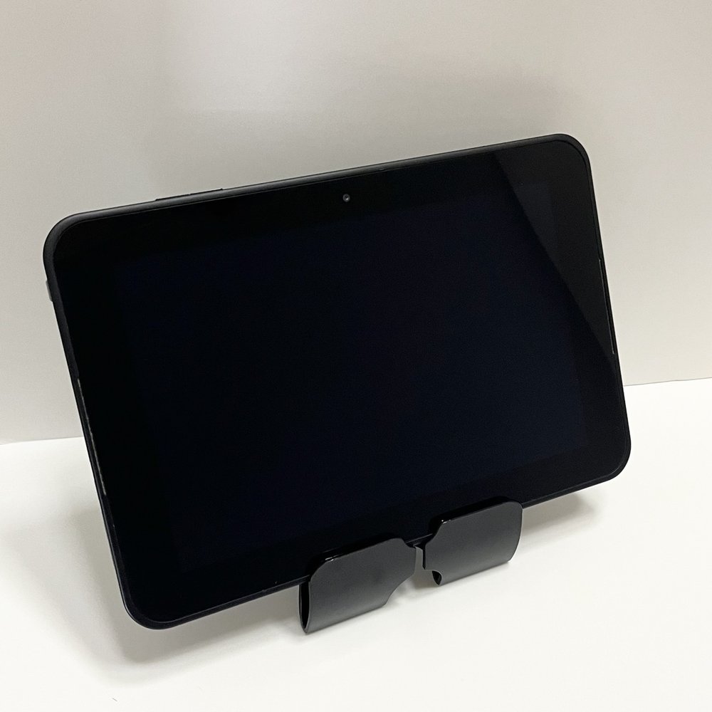 セリア タブレットスタンドにスマイルゼミのタブレットを置いたところ